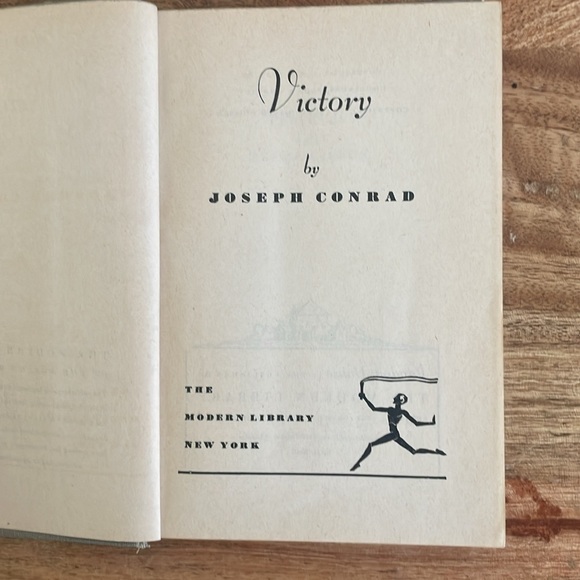Hardcover Vintage VICTORY by Joseph Conrad, The Modern Library ; 1921 - Picture 5 of 10